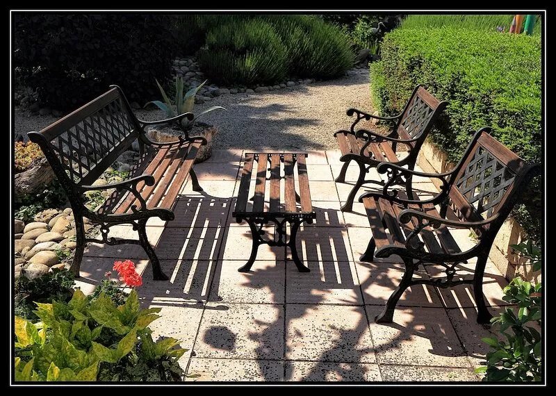 Self-Catering 2 Bedroom/2 Bathroom Apartment with AC in the Heart of Provence