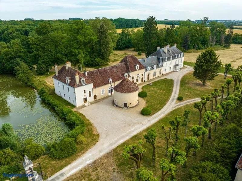 Chateau de Villefargeau