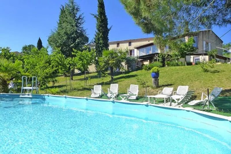 Bottom of the villa RESPLENDIN