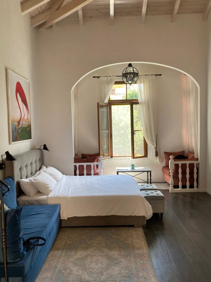 PomeGranate Suites