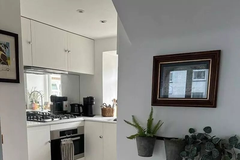 Lake Makers Cottage - Relaxing Apartment in the Quaint Market Town of Honiton