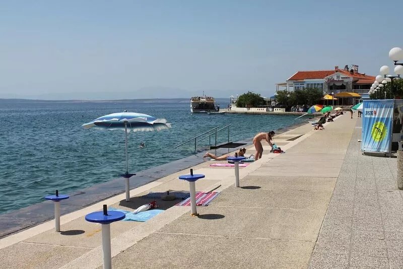 One bedroom apartment with terrace Selce, Crikvenica (A-5531-b)