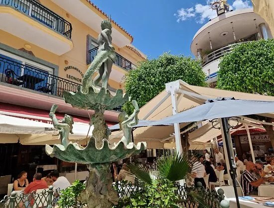 Calle De San Gines Fountain