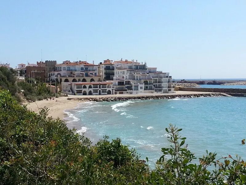10 meters from the beach terrace overlooking the sea