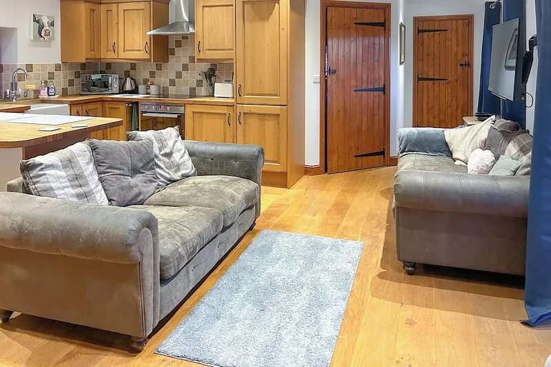 2 bedroom accommodation in Catsham, near Glastonbury