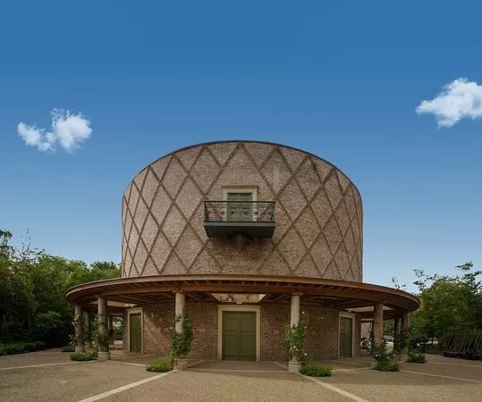 Grange Park Opera - Theatre in the Woods