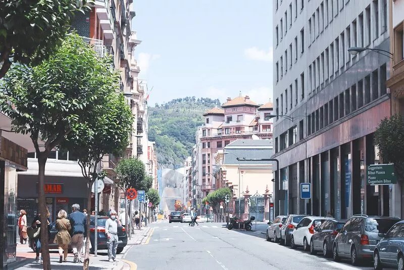 Home-loving apartment Bilbao center (with Parking space)