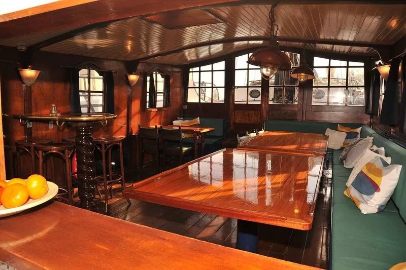 New: Sailing 'Phoenix' Amsterdam, 7 cabins, 18 beds
