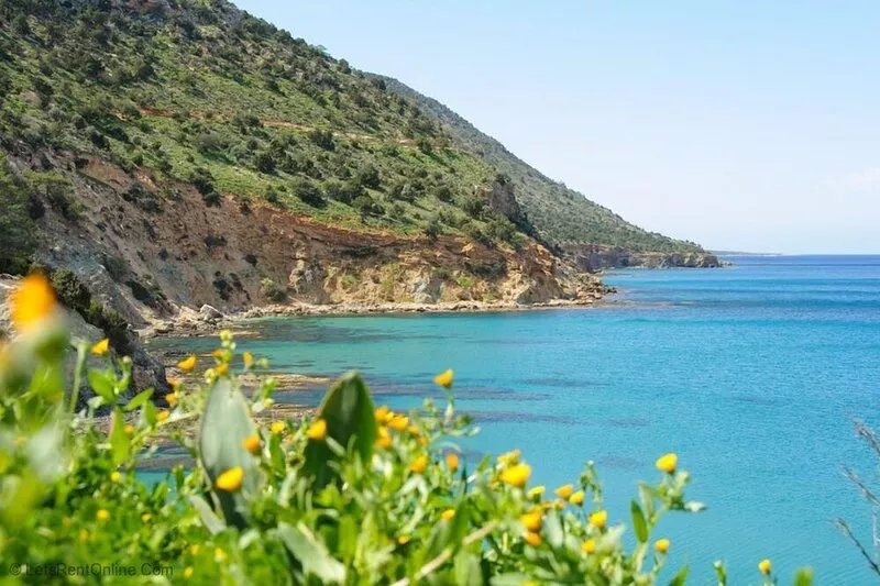 Villa Anthoullis -  a single storey villa that sleeps 6 guests  in 3 bedrooms