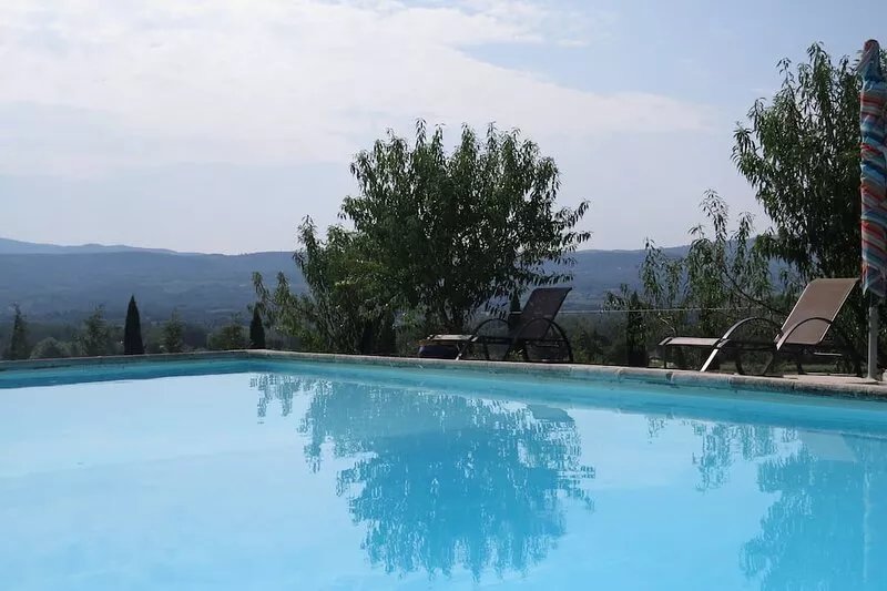 Beautiful house, on 2500m² of land with private pool, 4 bedrooms,