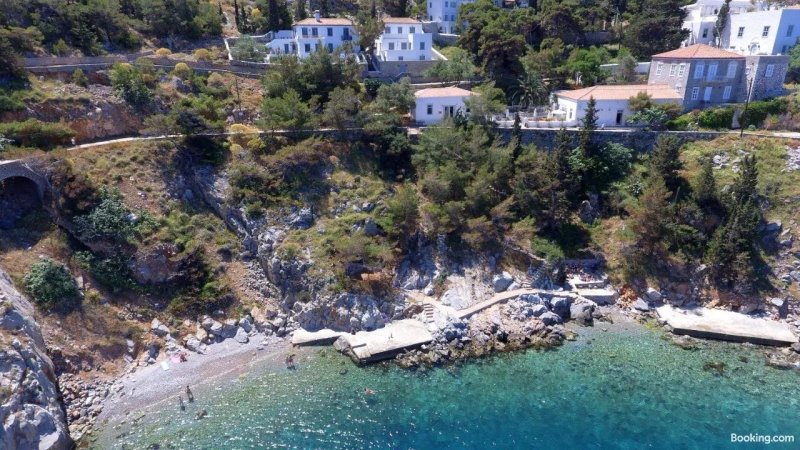 Douskos Beach House