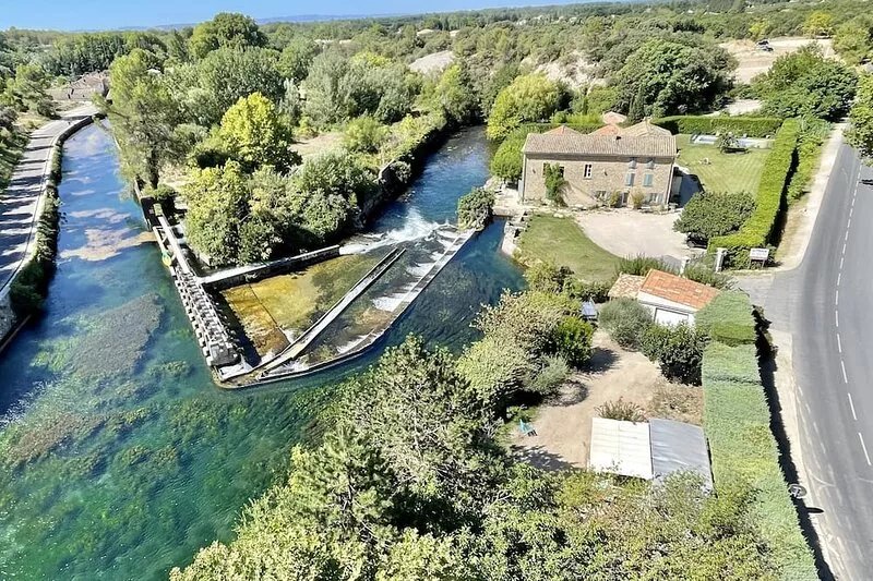 Big house with pool house, large garden in a marvelous vacation city