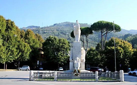Info Point Comune di Pietrasanta + Touch Screen TerrAgir 24h