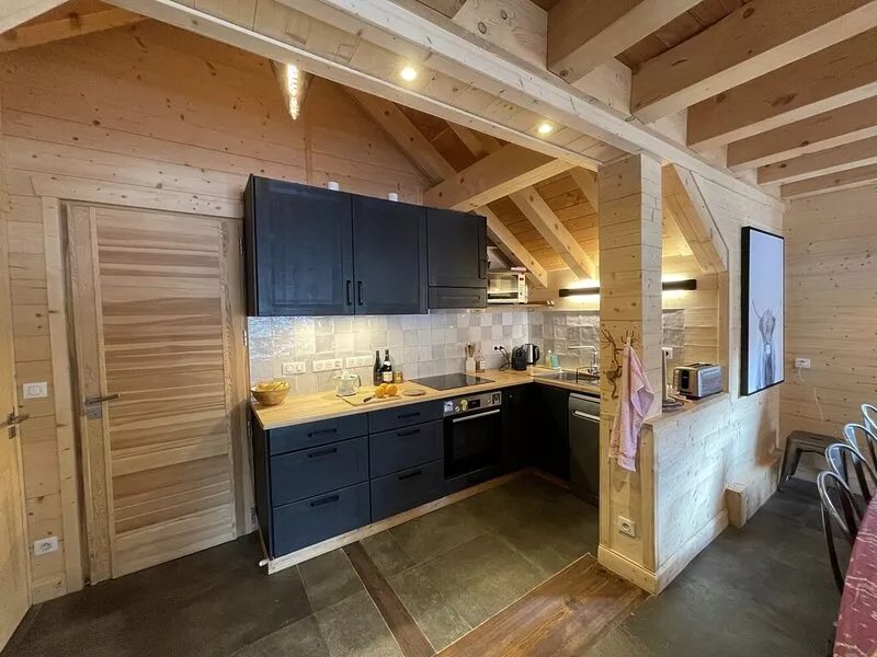 4-star chalet - Sleeps 13 - South-facing with view over Col du Galibier
