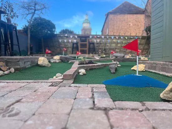Pepper-Putt Miniature golf