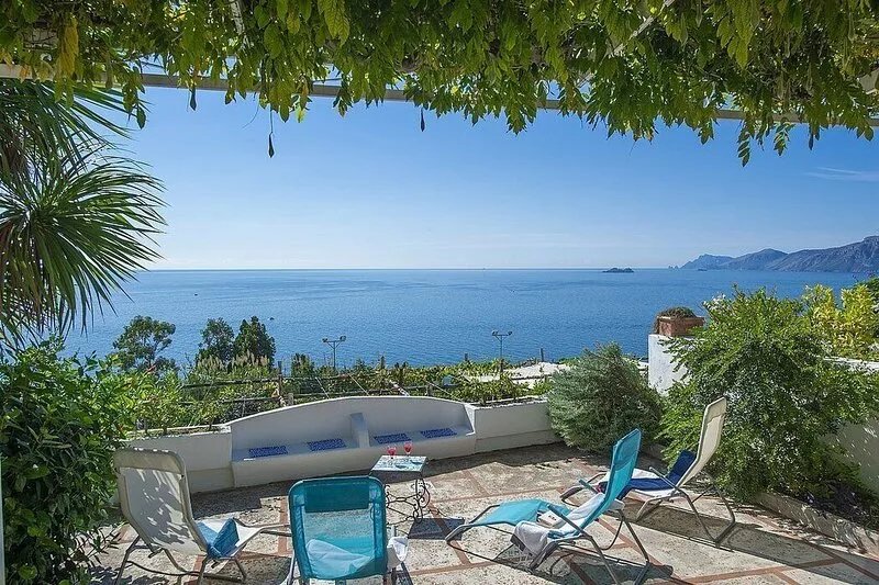 Villa Serafina: An elegant and welcoming two-story independent house which