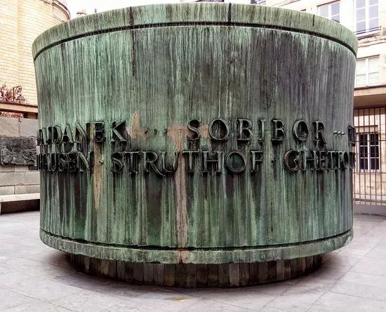 Memorial De La Shoah