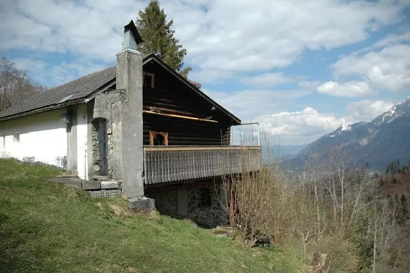 Our holiday home is built in logcabin style. 