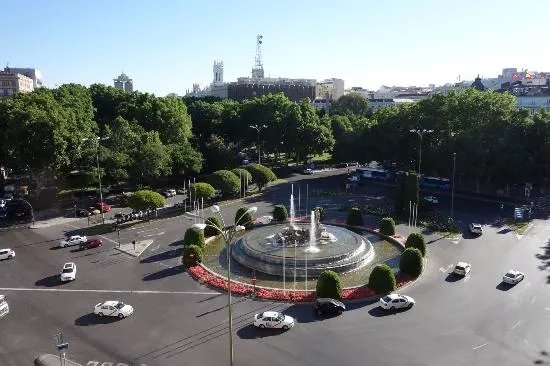 Plaza de Canovas del Castillo