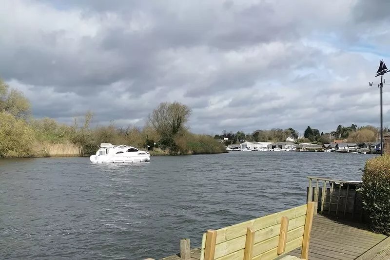 River View - sleeps 4 guests  in 2 bedrooms