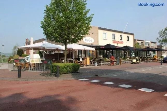 B&B Riekelt