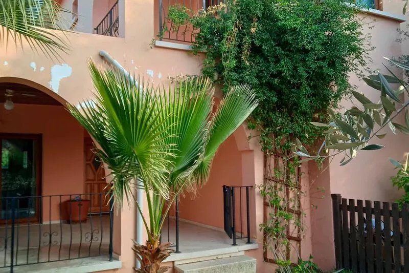 Villa with 4 Bedrooms . Pool and Hot tub