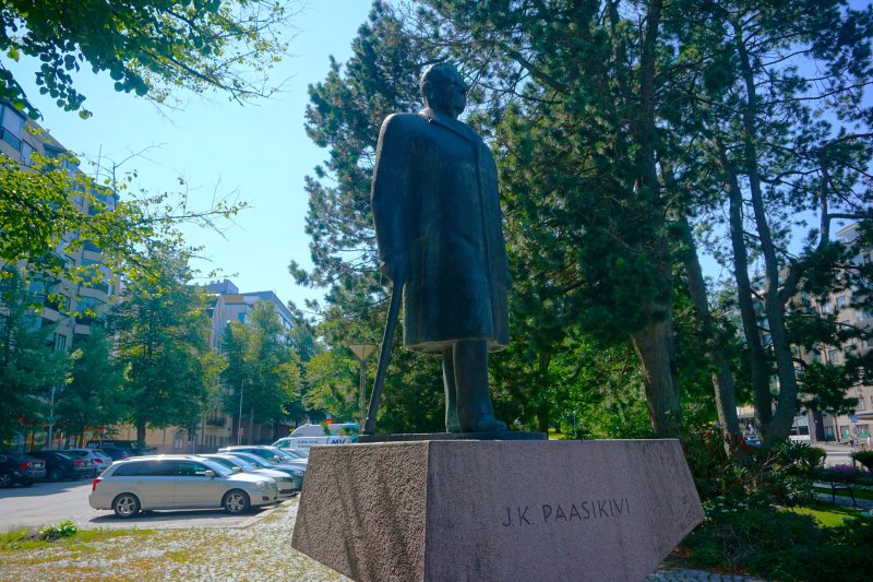 J.k. Paasikivi Patsas