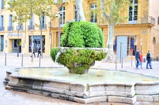 Fontaine des Neuf-Canons