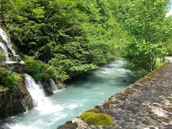 Vallee de l'Ouzom