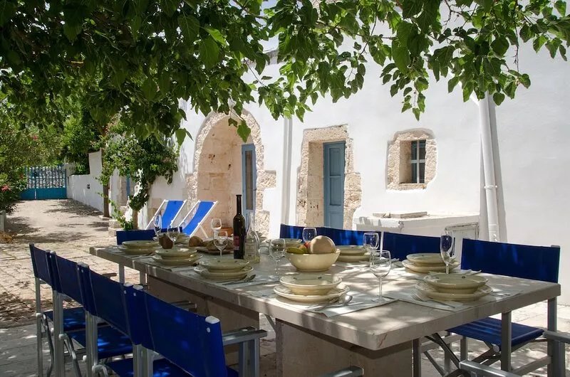 Lovely fully restored trullo country house, large fenced pool and wifi