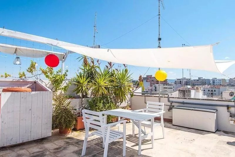 seagull house with terrace and beach a few meters