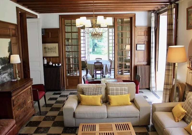 Charming country house with swimming pool near Nantes and the seaside
