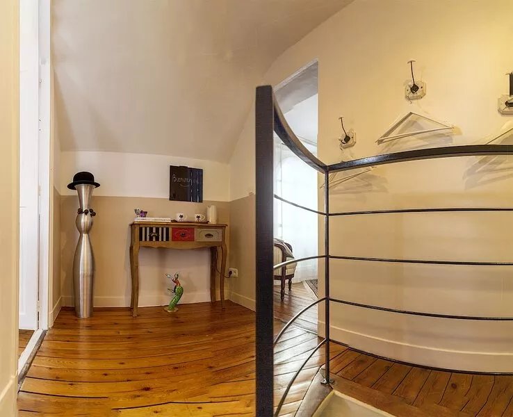 Rooms (1 to 4 pers.) 25 minutes from Paris center