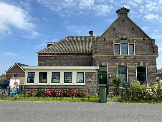 Museum "het Schooltje Van Dik Trom"