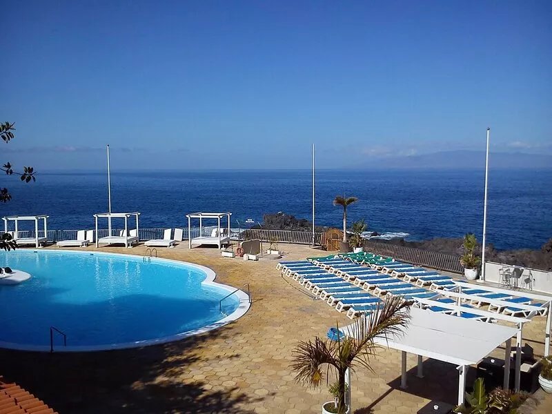 View of the Atlantic Ocean and mountains, 2 balconies, near the sea, swimming