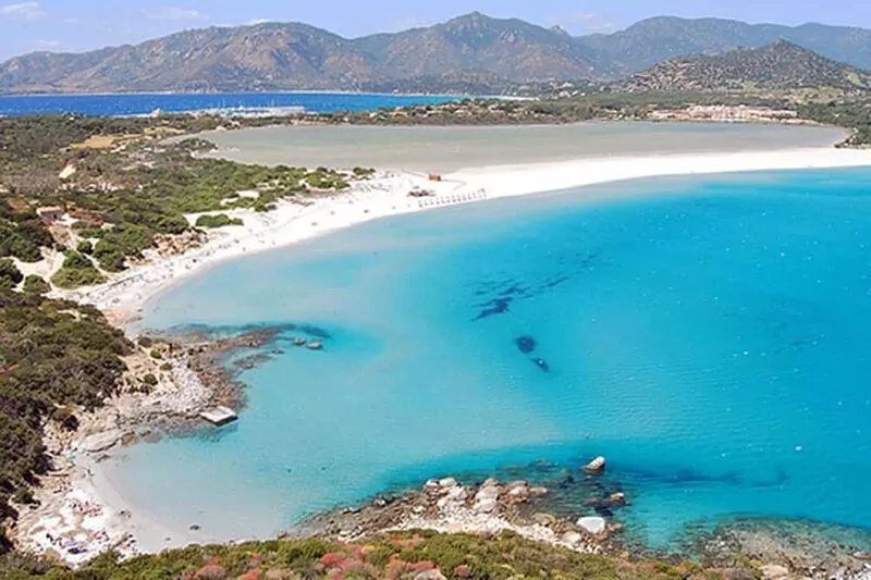 Detached villa with garden near the Sea, South Sardinia