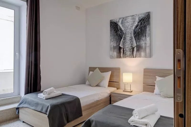 This apartment is a 2 bedroom(s), 1 bathrooms, located in Il-Mellieħa, null.