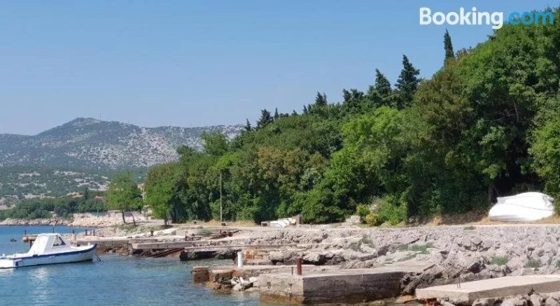 Klenovica Beach Guesthouse