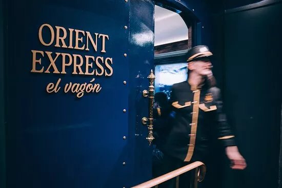 Orient Express Cocktail Bar - El Vagon