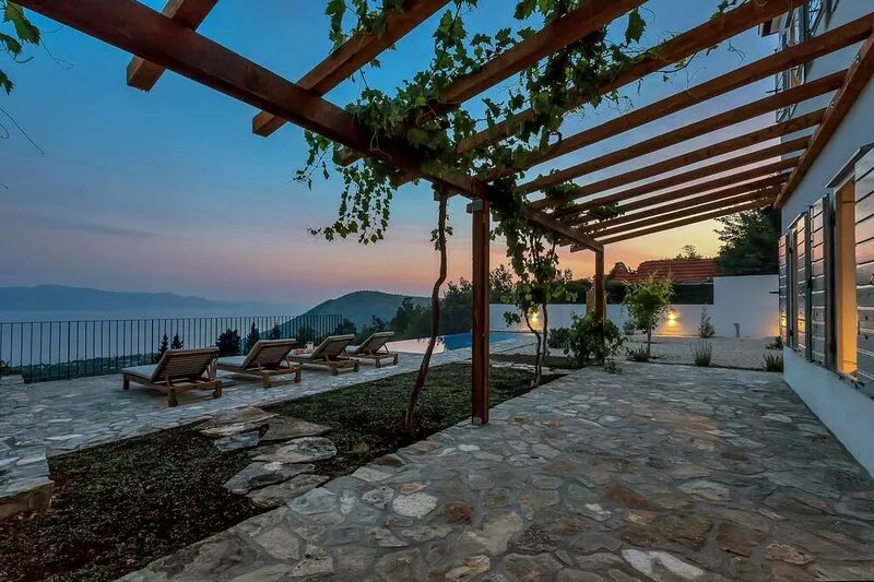 Villa with spectacular sea views, 2 bedrooms, swimming pool