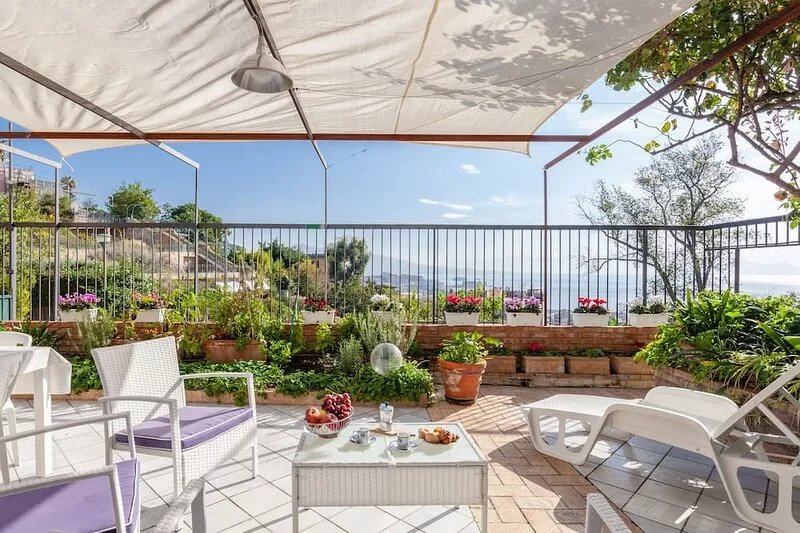 Sea View 2bed Apartment overlooking the Gulf with Private Terrace