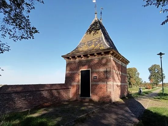 Waterpoort De Boerenboom (1593)