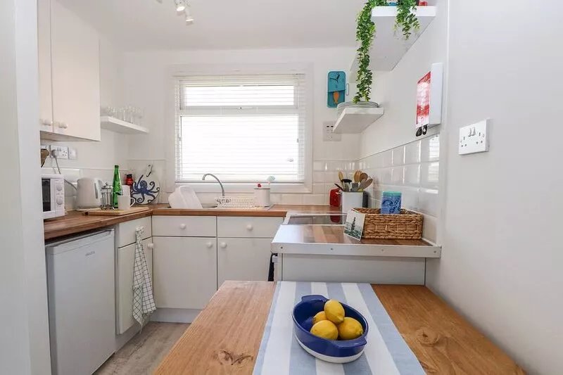 DOLLY'S LOOKOUT, pet friendly, country holiday cottage in Kessingland