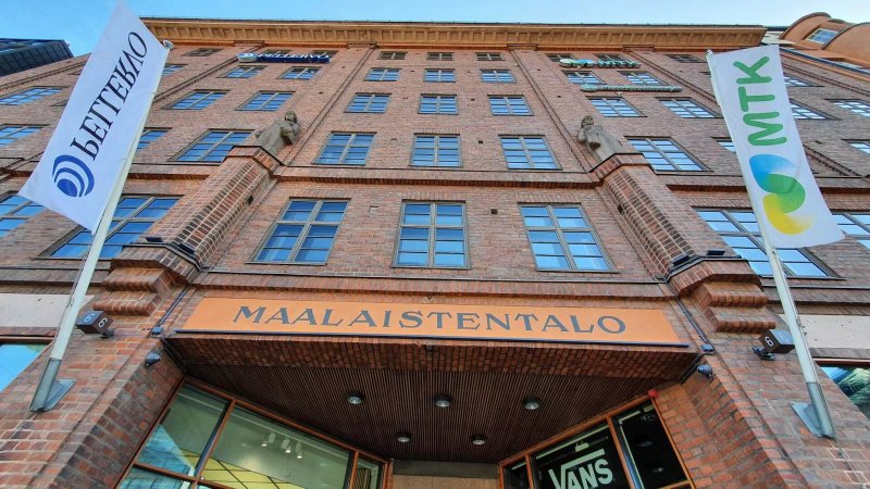 Sculptures On The Facade Of Maalaistentalo