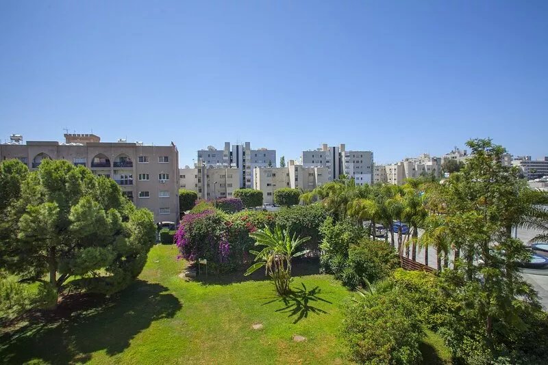 CLASSIC ONE BEDROOM APARTMENT A203-CASTLE HOLIDAY APARTMENTS