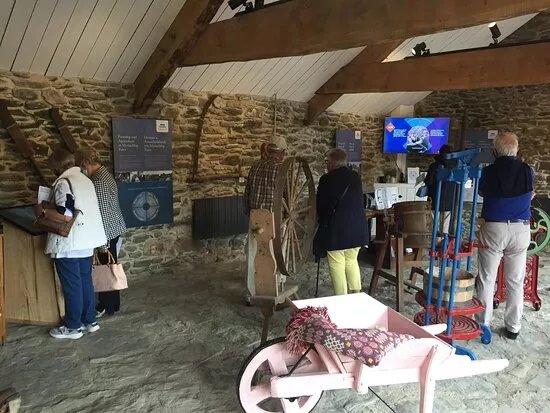 Arddangosfa Mynachlog Fawr Exhibition