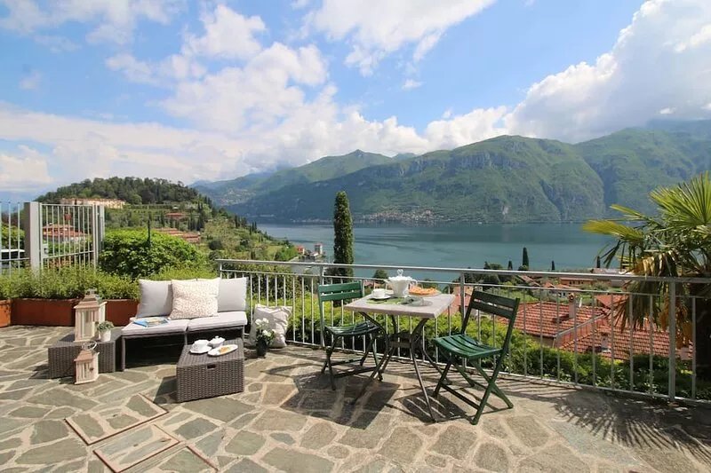 Lake cottage Bellagio, a beautiful dehors with wonderful view on the lake