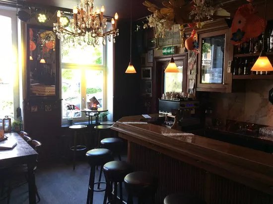 Cafe de Bombardon