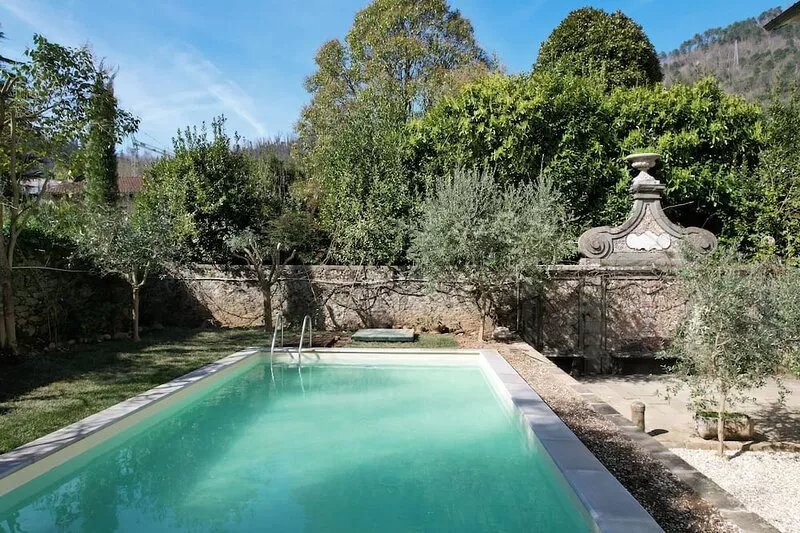 Beautiful Historic Tuscan Villa with pool, a few steps to restaurants, shops