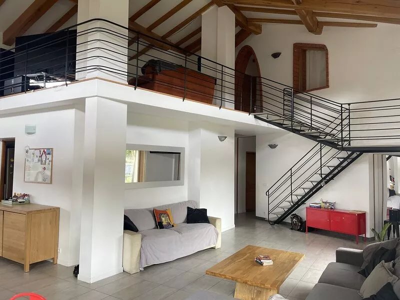 For rent, charming house, quiet and not overlooked